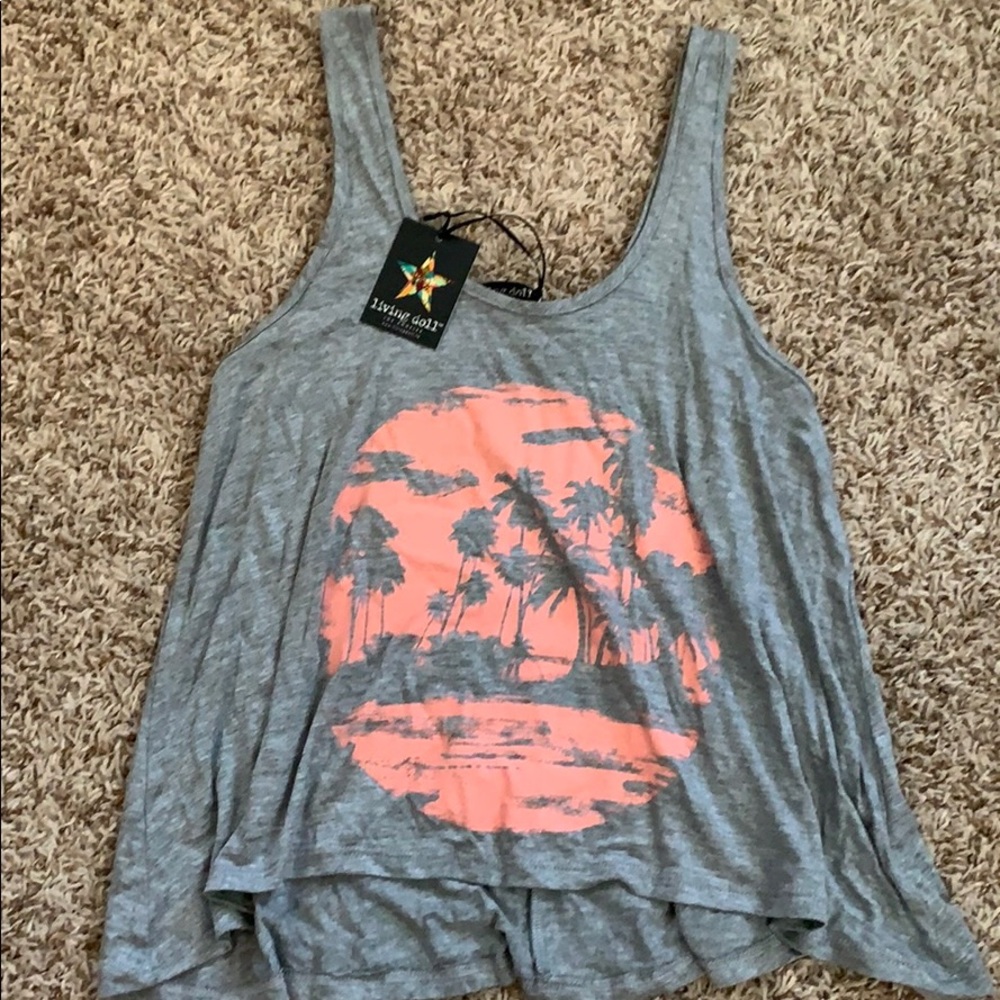 Flowy tank